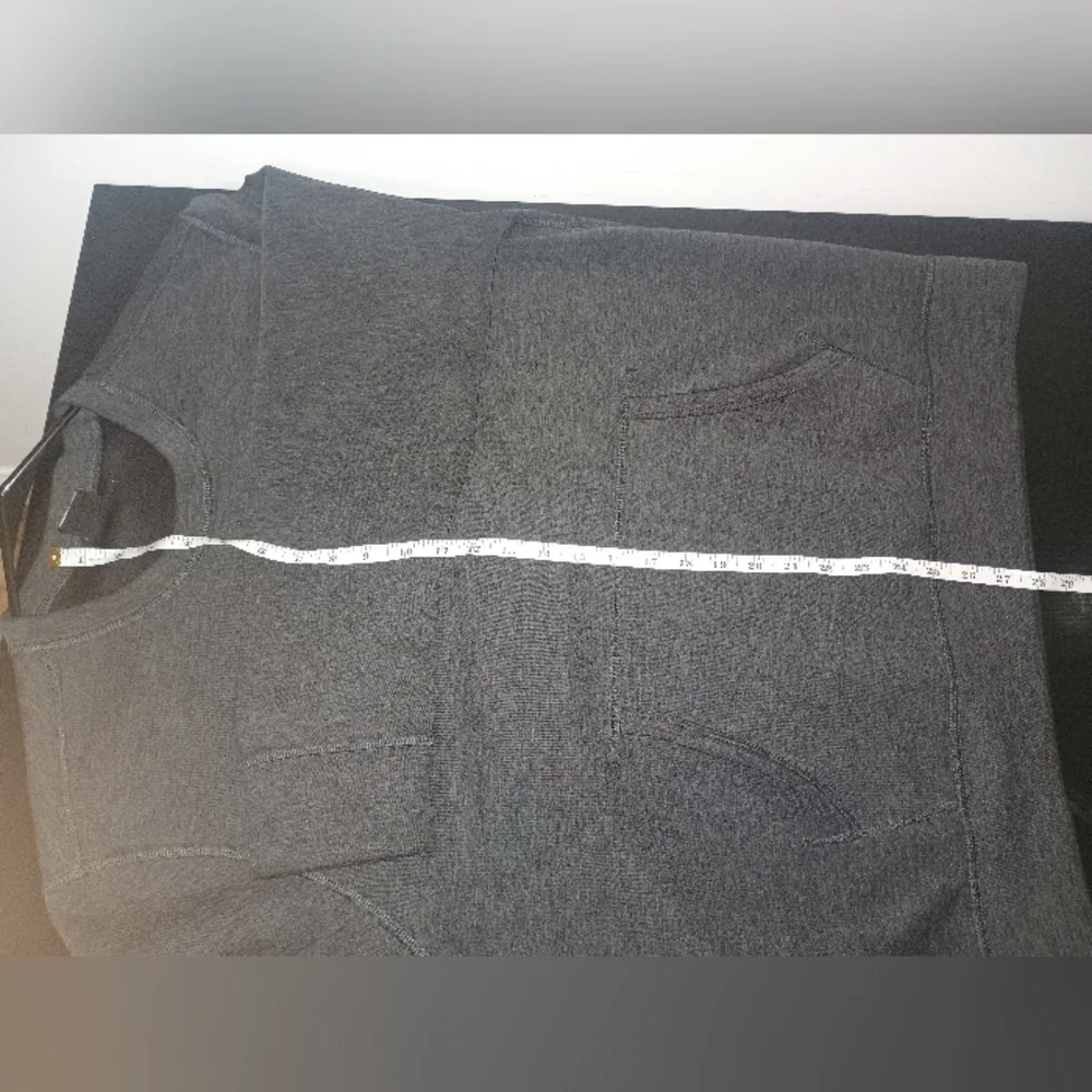 32 Degrees Black Crewneck Sweater Classic Style
